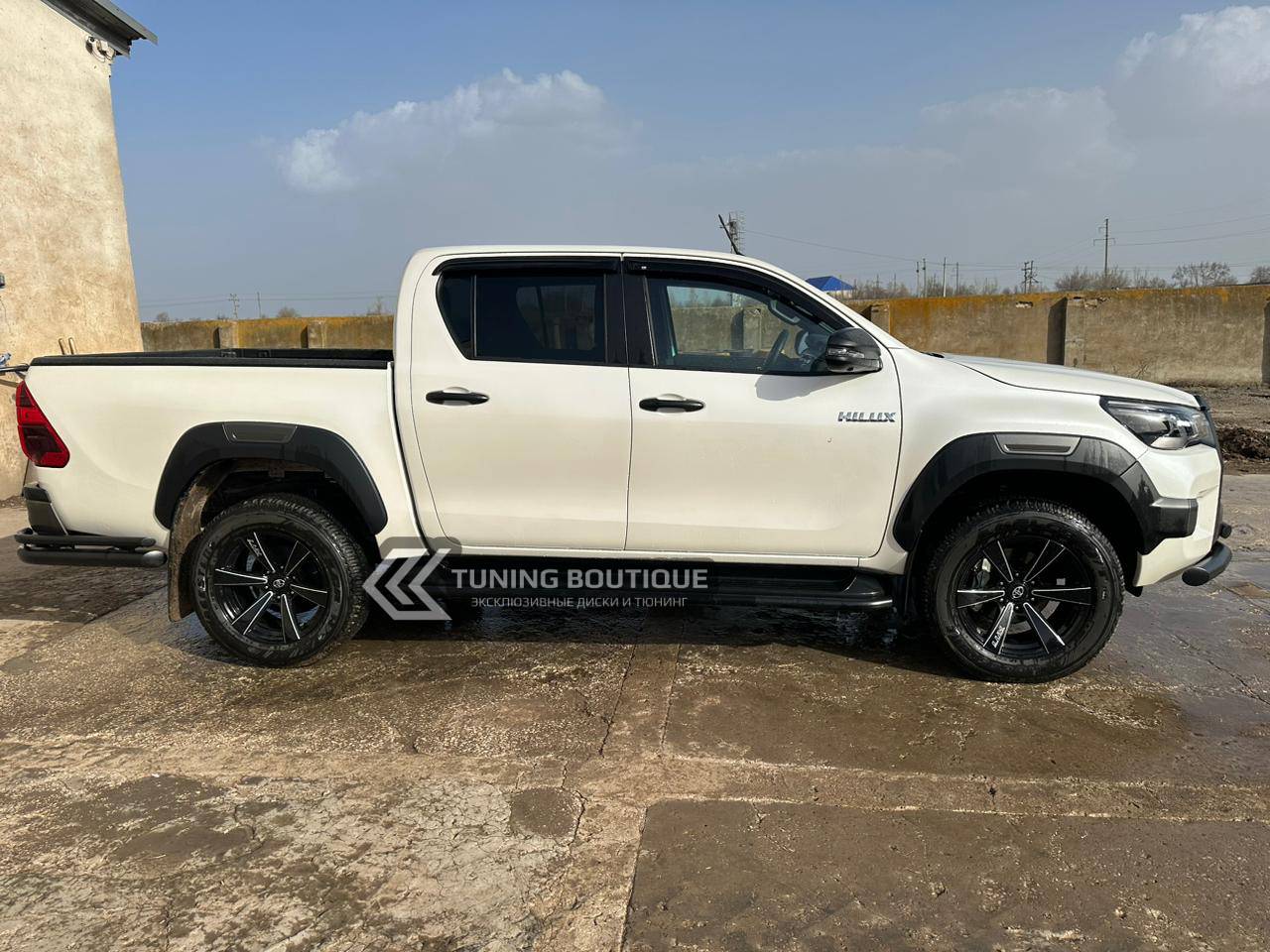Toyota Hilux на 18" кованых дисках нашего производства фото 3